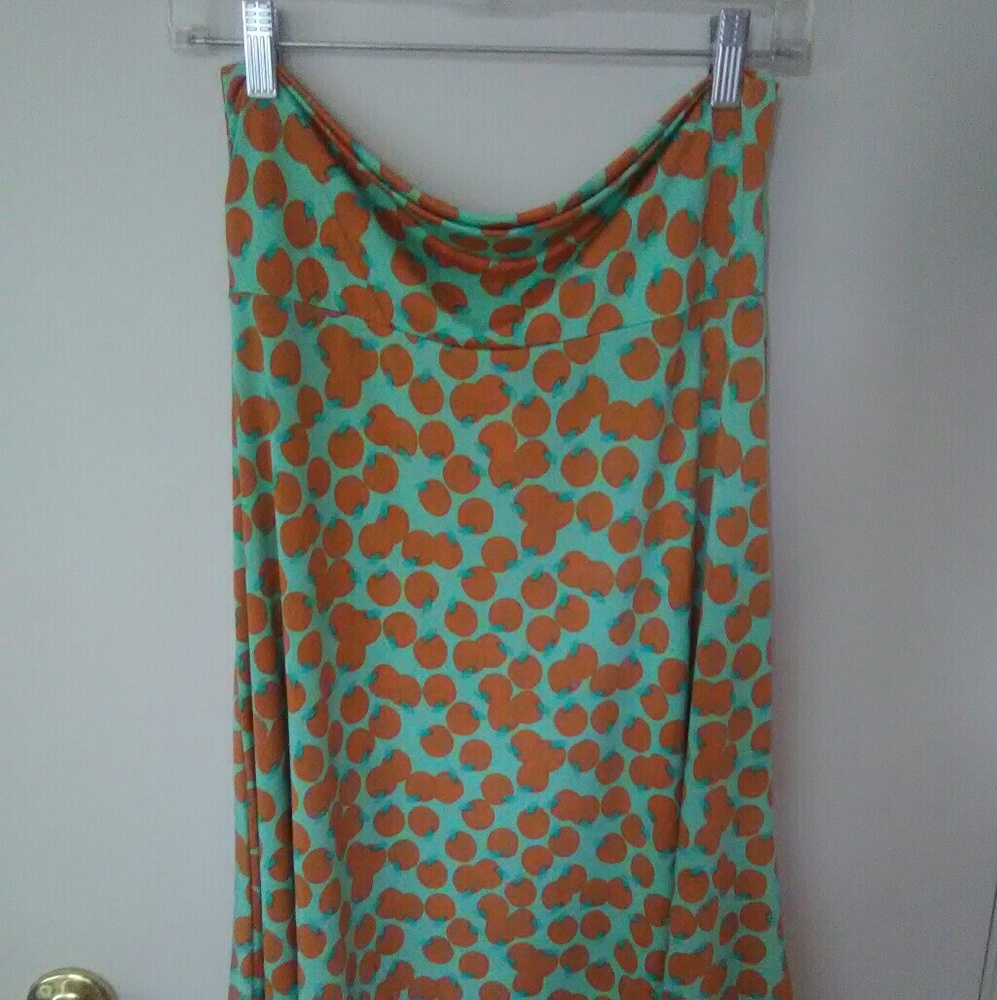 ((SOLD))LulaRoe Skirt